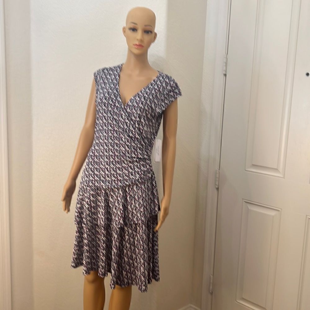 Robbie Bee Dress Medium V Neck Cap Sleeve Navy Magenta Pink Midi Tiered Ruffle